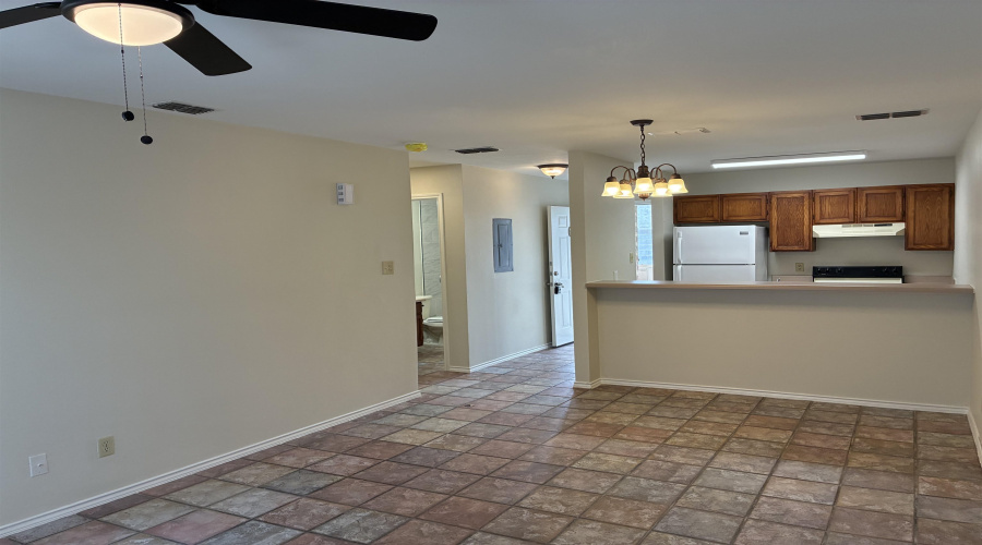 511 Shiloh Dr, LAREDO, Texas 78045, 1 Bedroom Bedrooms, 4 Rooms Rooms,1 BathroomBathrooms,Residential,For Rent,511 Shiloh Dr,20261895
