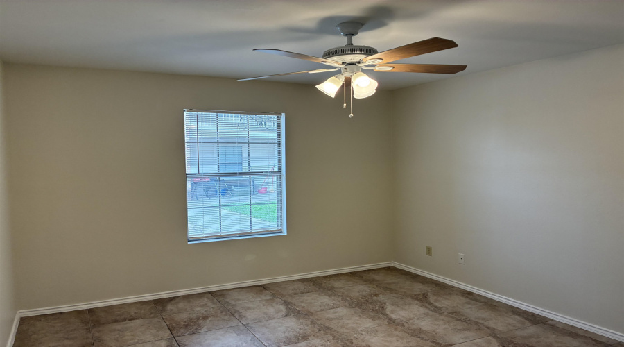 511 Shiloh Dr, LAREDO, Texas 78045, 1 Bedroom Bedrooms, 4 Rooms Rooms,1 BathroomBathrooms,Residential,For Rent,511 Shiloh Dr,20261895