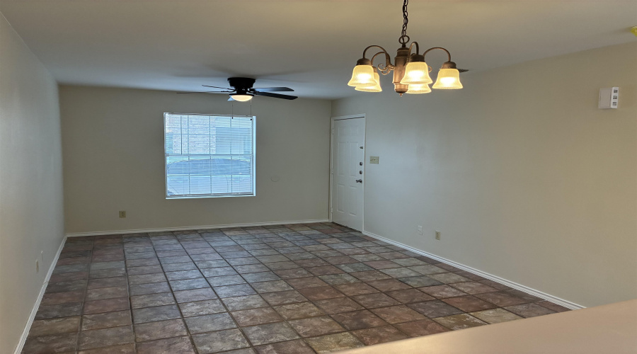 511 Shiloh Dr, LAREDO, Texas 78045, 1 Bedroom Bedrooms, 4 Rooms Rooms,1 BathroomBathrooms,Residential,For Rent,511 Shiloh Dr,20261895