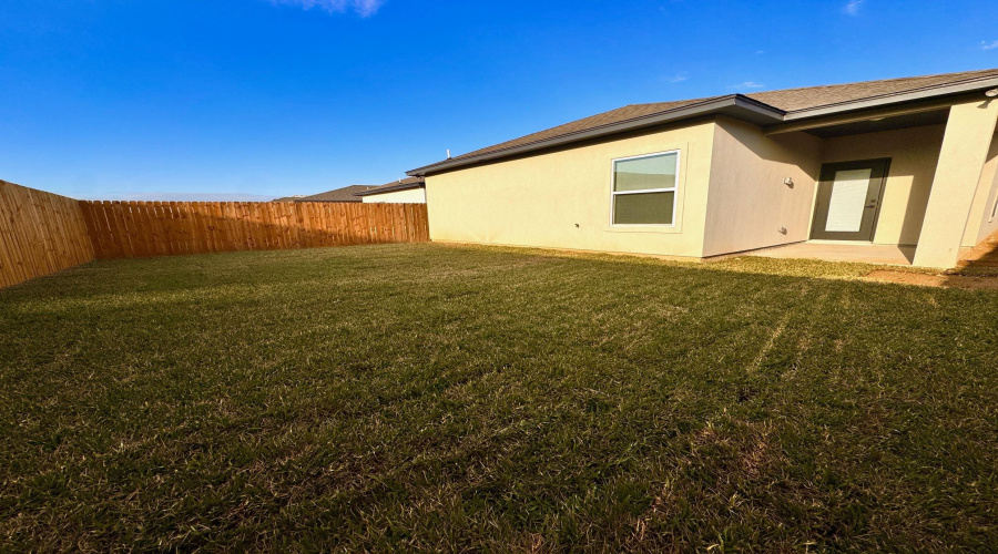 1010 Amezquita Dr., LAREDO, Texas 78045, 3 Bedrooms Bedrooms, 6 Rooms Rooms,2 BathroomsBathrooms,Residential,For Rent,1010 Amezquita Dr.,20263619
