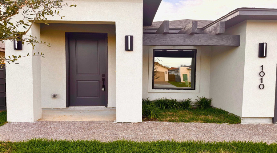 1010 Amezquita Dr., LAREDO, Texas 78045, 3 Bedrooms Bedrooms, 6 Rooms Rooms,2 BathroomsBathrooms,Residential,For Rent,1010 Amezquita Dr.,20263619