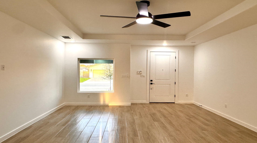 1010 Amezquita Dr., LAREDO, Texas 78045, 3 Bedrooms Bedrooms, 6 Rooms Rooms,2 BathroomsBathrooms,Residential,For Rent,1010 Amezquita Dr.,20263619