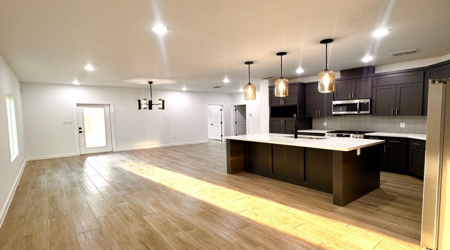 1010 Amezquita Dr., LAREDO, Texas 78045, 3 Bedrooms Bedrooms, 6 Rooms Rooms,2 BathroomsBathrooms,Residential,For Rent,1010 Amezquita Dr.,20263619