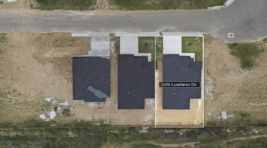 229 Lusitano Dr., Laredo, Texas 78046, 3 Bedrooms Bedrooms, 4 Rooms Rooms,2 BathroomsBathrooms,Residential,For Sale,229 Lusitano Dr.,20263621