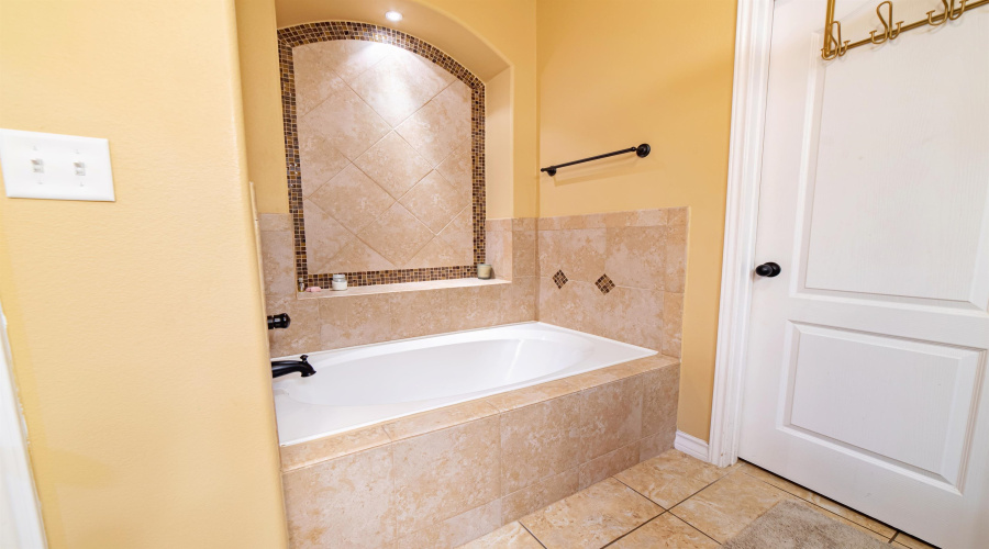 401 Sabal Loop, Laredo, Texas 78045, 6 Bedrooms Bedrooms, 8 Rooms Rooms,4 BathroomsBathrooms,Residential,For Sale,401 Sabal Loop,20263623