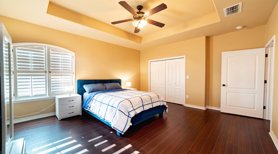 401 Sabal Loop, Laredo, Texas 78045, 6 Bedrooms Bedrooms, 8 Rooms Rooms,4 BathroomsBathrooms,Residential,For Sale,401 Sabal Loop,20263623