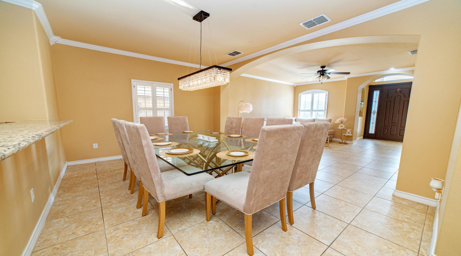401 Sabal Loop, Laredo, Texas 78045, 6 Bedrooms Bedrooms, 8 Rooms Rooms,4 BathroomsBathrooms,Residential,For Sale,401 Sabal Loop,20263623