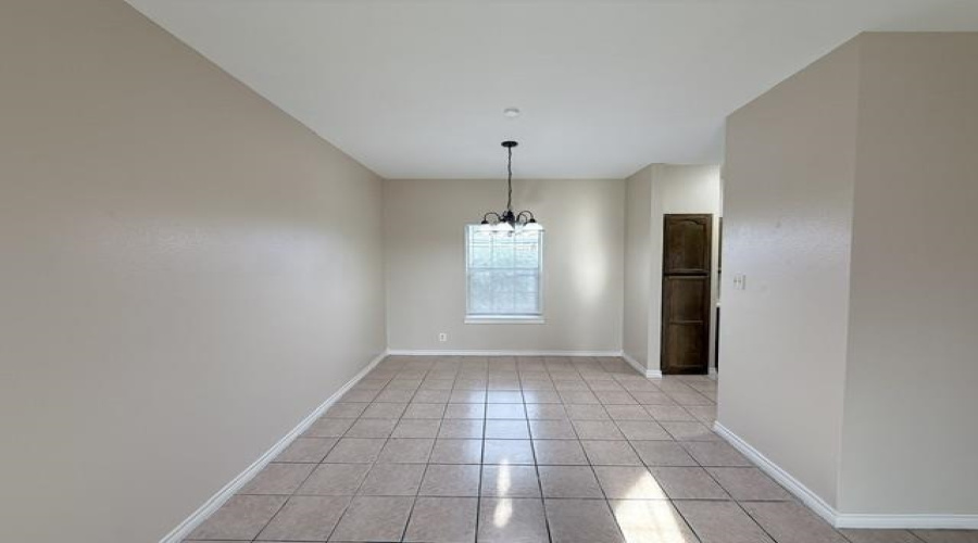1001 E Travis St, Laredo, Texas 78041, 2 Bedrooms Bedrooms, 4 Rooms Rooms,1 BathroomBathrooms,Residential,For Rent,1001 E Travis St,20263624