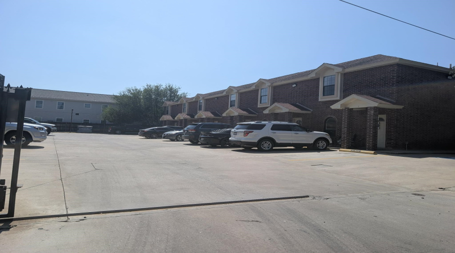 4101 Tilden Ave, Laredo, Texas 78041, 2 Bedrooms Bedrooms, 4 Rooms Rooms,2 BathroomsBathrooms,Residential,For Sale,4101 Tilden Ave,20263625