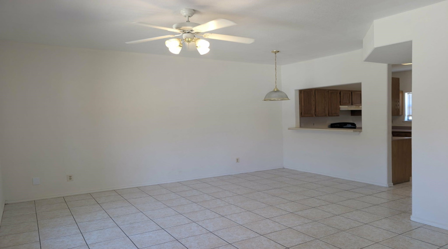 4101 Tilden Ave, Laredo, Texas 78041, 2 Bedrooms Bedrooms, 4 Rooms Rooms,2 BathroomsBathrooms,Residential,For Sale,4101 Tilden Ave,20263625