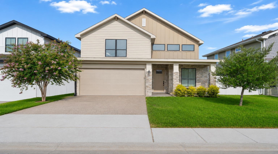 1227 Sambar Lp, Laredo, Texas 78045, 4 Bedrooms Bedrooms, 6 Rooms Rooms,3 BathroomsBathrooms,Residential,For Sale,1227 Sambar Lp,20263626