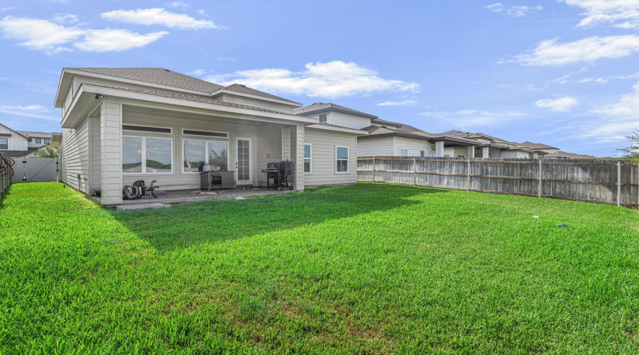 1227 Sambar Lp, Laredo, Texas 78045, 4 Bedrooms Bedrooms, 6 Rooms Rooms,3 BathroomsBathrooms,Residential,For Sale,1227 Sambar Lp,20263626