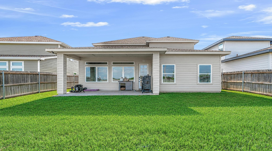 1227 Sambar Lp, Laredo, Texas 78045, 4 Bedrooms Bedrooms, 6 Rooms Rooms,3 BathroomsBathrooms,Residential,For Sale,1227 Sambar Lp,20263626