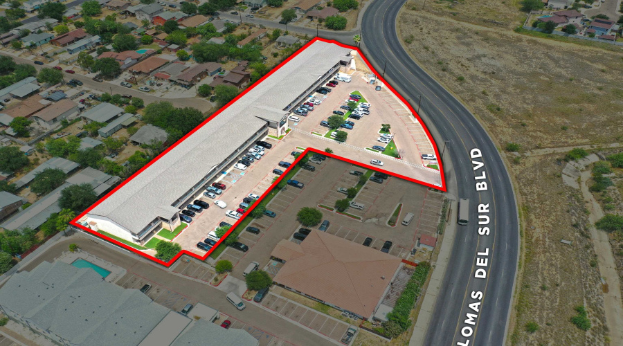 2110 Lomas Del Sur Blvd., Laredo, Texas 78046, 11 Rooms Rooms,4 BathroomsBathrooms,Commercial retail/office,For Sale,2110 Lomas Del Sur Blvd.,20252084