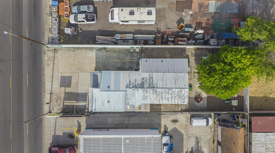 315 W Saunders St, Laredo, Texas 78041, 1 Room Rooms,3 BathroomsBathrooms,Commercial retail/office,For Sale,315 W Saunders St,20263631