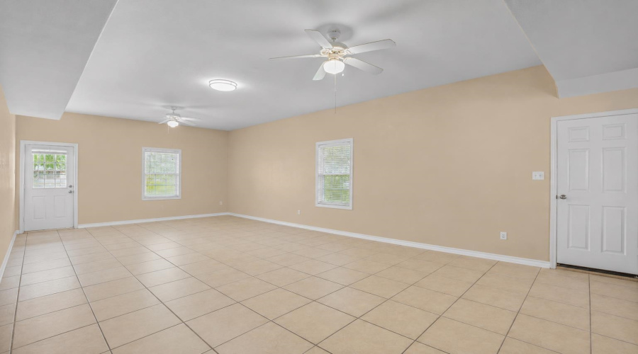 315 W Saunders St, Laredo, Texas 78041, 1 Room Rooms,3 BathroomsBathrooms,Commercial retail/office,For Sale,315 W Saunders St,20263631