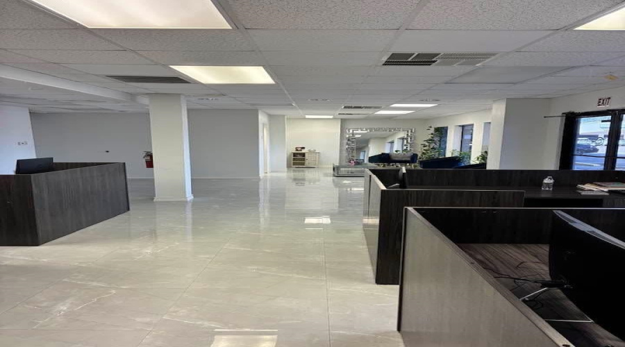9802 McPherson Rd, LAREDO, Texas 78045, 1 Room Rooms,1 BathroomBathrooms,Commercial retail/office,For Rent,9802 McPherson Rd,20263633