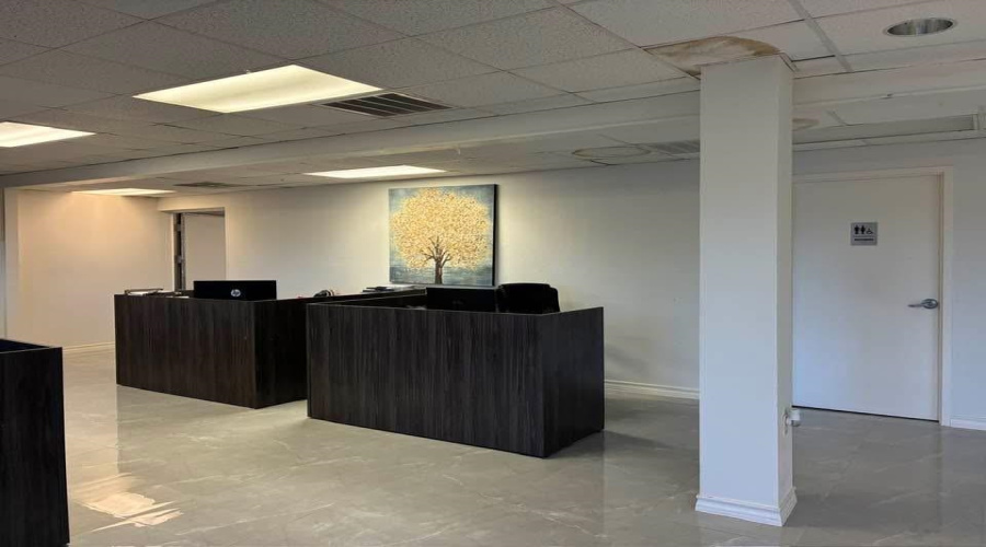 9802 McPherson Rd, LAREDO, Texas 78045, 1 Room Rooms,1 BathroomBathrooms,Commercial retail/office,For Rent,9802 McPherson Rd,20263633