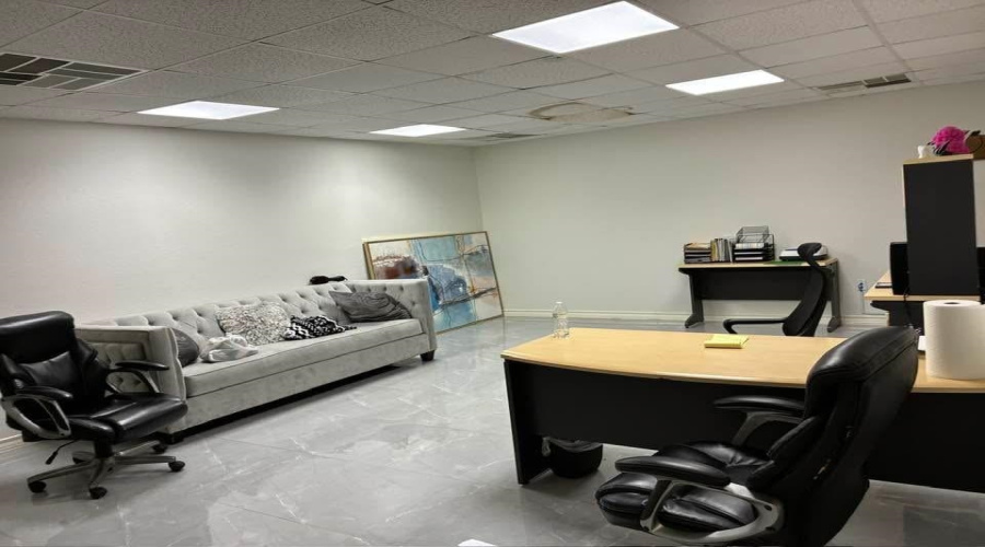 9802 McPherson Rd, LAREDO, Texas 78045, 1 Room Rooms,1 BathroomBathrooms,Commercial retail/office,For Rent,9802 McPherson Rd,20263633