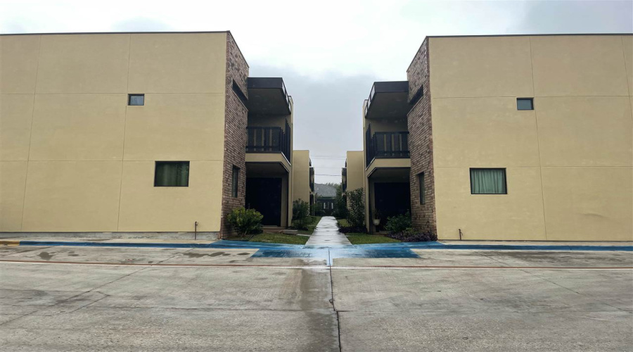 409 Shiloh Dr, LAREDO, Texas 78045, 2 Bedrooms Bedrooms, 4 Rooms Rooms,2 BathroomsBathrooms,Residential,For Rent,409 Shiloh Dr,20263628