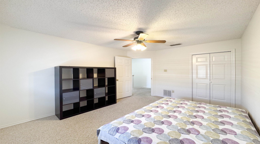 8801 McPherson Rd, Laredo, Texas 78045, 4 Bedrooms Bedrooms, 7 Rooms Rooms,3 BathroomsBathrooms,Residential,For Sale,8801 McPherson Rd,20263629