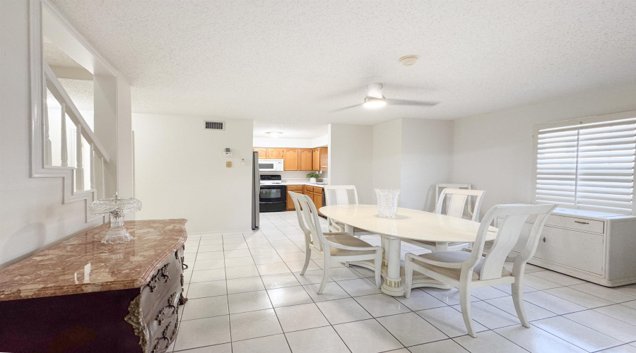 8801 McPherson Rd, Laredo, Texas 78045, 4 Bedrooms Bedrooms, 7 Rooms Rooms,3 BathroomsBathrooms,Residential,For Sale,8801 McPherson Rd,20263629