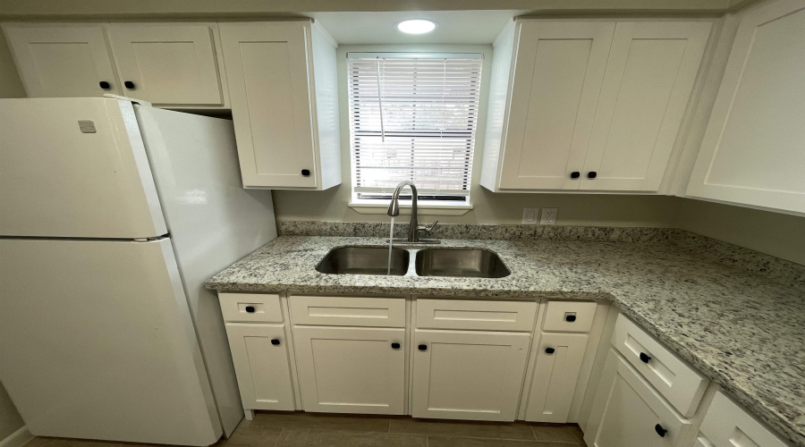 3005 E Price St, LAREDO, Texas 78043, 2 Bedrooms Bedrooms, 5 Rooms Rooms,1 BathroomBathrooms,Residential,For Rent,3005 E Price St,20263630