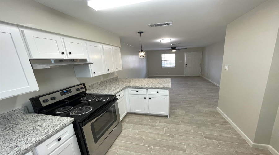 3005 E Price St, LAREDO, Texas 78043, 2 Bedrooms Bedrooms, 5 Rooms Rooms,1 BathroomBathrooms,Residential,For Rent,3005 E Price St,20263630
