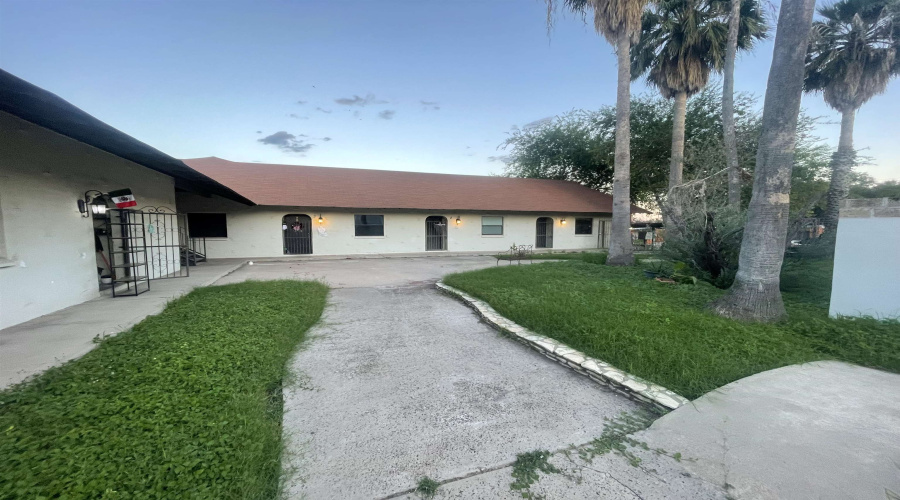 2202 OKane St, LAREDO, Texas 78043, 1 Bedroom Bedrooms, 2 Rooms Rooms,1 BathroomBathrooms,Residential,For Rent,2202 OKane St,20263632