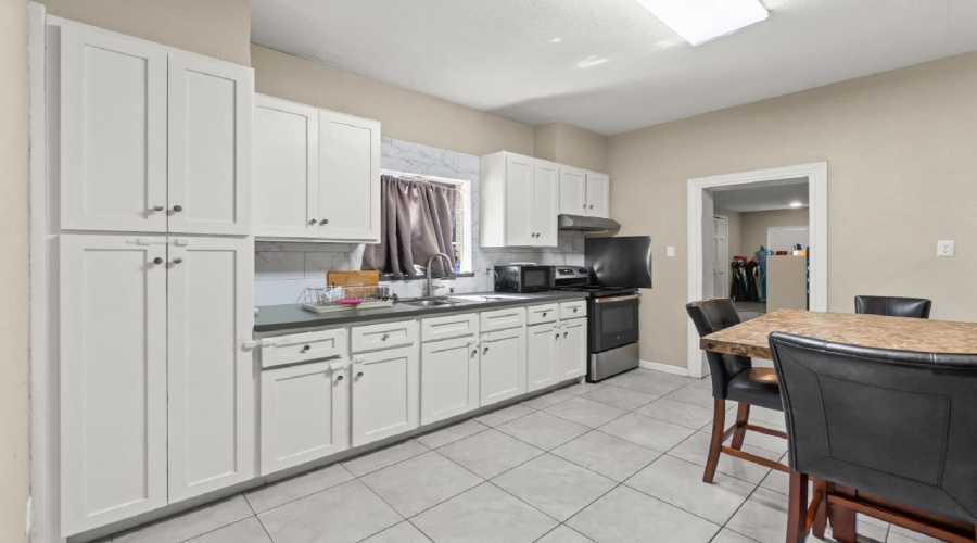 1702 OKane St, LAREDO, Texas 78043, ,Multi-family,For Sale,1702 OKane St,20263622