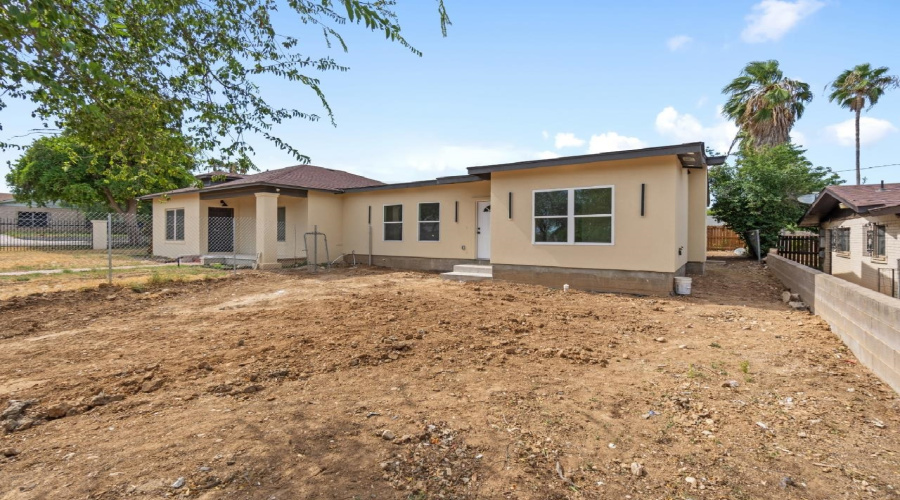 1702 OKane St, LAREDO, Texas 78043, ,Multi-family,For Sale,1702 OKane St,20263622