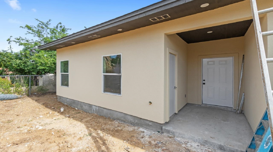 1702 OKane St, LAREDO, Texas 78043, ,Multi-family,For Sale,1702 OKane St,20263622