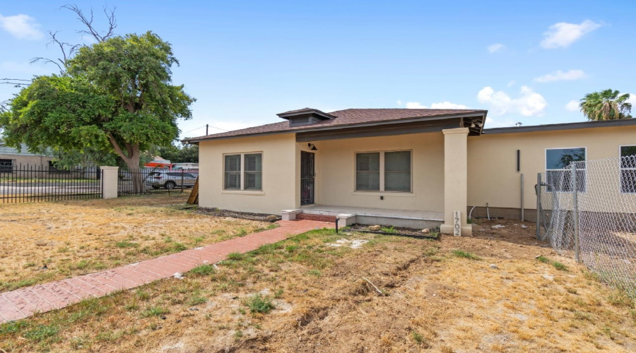 1702 OKane St, LAREDO, Texas 78043, ,Multi-family,For Sale,1702 OKane St,20263622