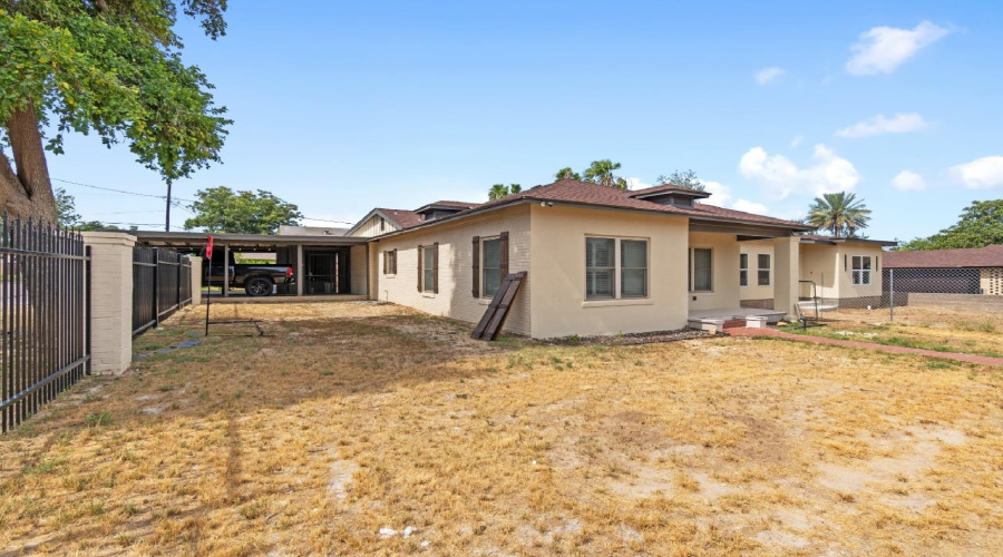 1702 OKane St, LAREDO, Texas 78043, ,Multi-family,For Sale,1702 OKane St,20263622