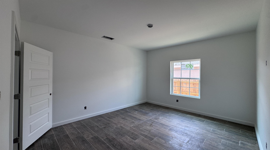 5709 St. Joan of Arc Lp., Laredo, Texas 78046, 3 Bedrooms Bedrooms, 3 Rooms Rooms,2 BathroomsBathrooms,Residential,For Sale,5709 St. Joan of Arc Lp.,20262191