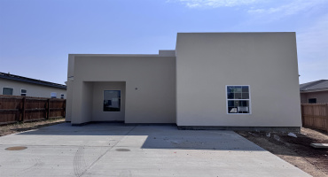 5709 St. Joan of Arc Lp., Laredo, Texas 78046, 3 Bedrooms Bedrooms, 3 Rooms Rooms,2 BathroomsBathrooms,Residential,For Sale,5709 St. Joan of Arc Lp.,20262191