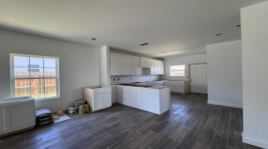 5709 St. Joan of Arc Lp., Laredo, Texas 78046, 3 Bedrooms Bedrooms, 3 Rooms Rooms,2 BathroomsBathrooms,Residential,For Sale,5709 St. Joan of Arc Lp.,20262191