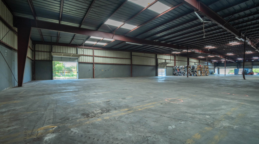 1001 Guatemozin St, Laredo, Texas 78043, 1 Bedroom Bedrooms, 11 Rooms Rooms,2 BathroomsBathrooms,Commercial/industrial,For Rent,1001 Guatemozin St,20263643