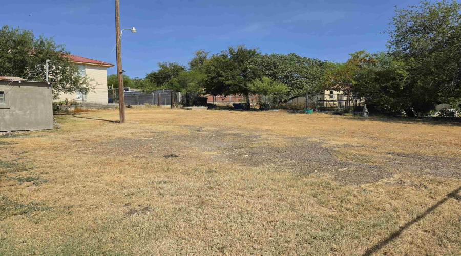 820 Stewart St, Laredo, Texas 78040, 4 Bedrooms Bedrooms, 6 Rooms Rooms,2 BathroomsBathrooms,Residential,For Sale,820 Stewart St,20263636