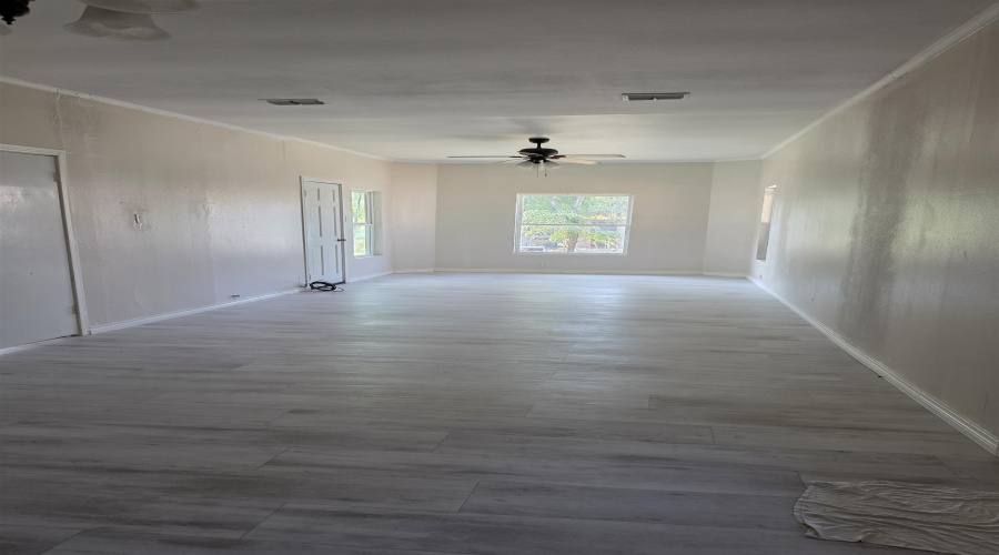 820 Stewart St, Laredo, Texas 78040, 4 Bedrooms Bedrooms, 6 Rooms Rooms,2 BathroomsBathrooms,Residential,For Sale,820 Stewart St,20263636