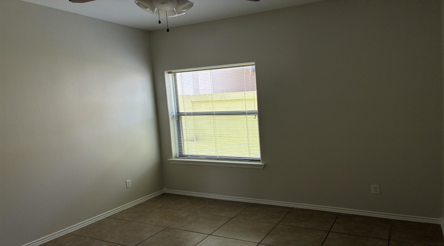 5402 Marcella Ave, LAREDO, Texas 78041, 2 Bedrooms Bedrooms, 4 Rooms Rooms,1 BathroomBathrooms,Residential,For Rent,5402 Marcella Ave,20263637