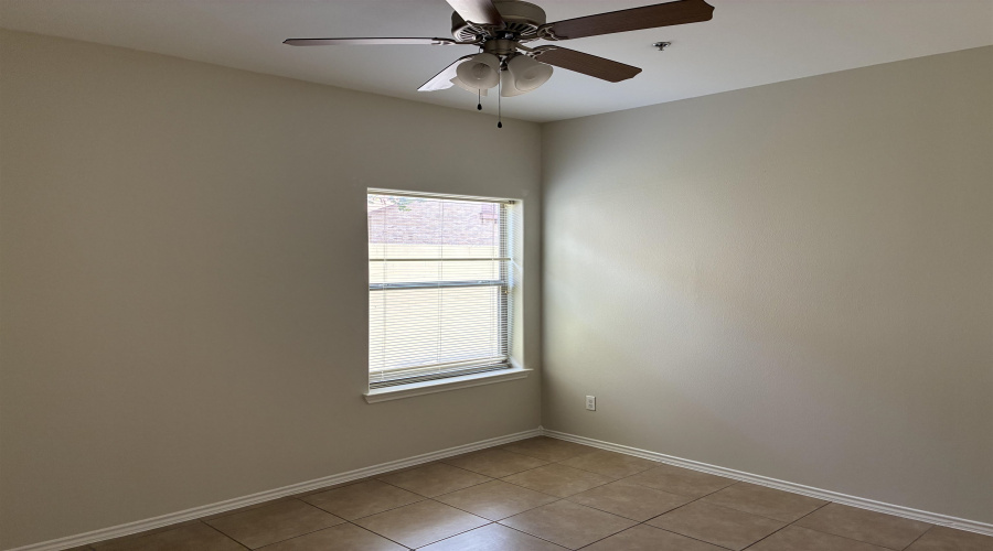 5402 Marcella Ave, LAREDO, Texas 78041, 2 Bedrooms Bedrooms, 4 Rooms Rooms,1 BathroomBathrooms,Residential,For Rent,5402 Marcella Ave,20263637
