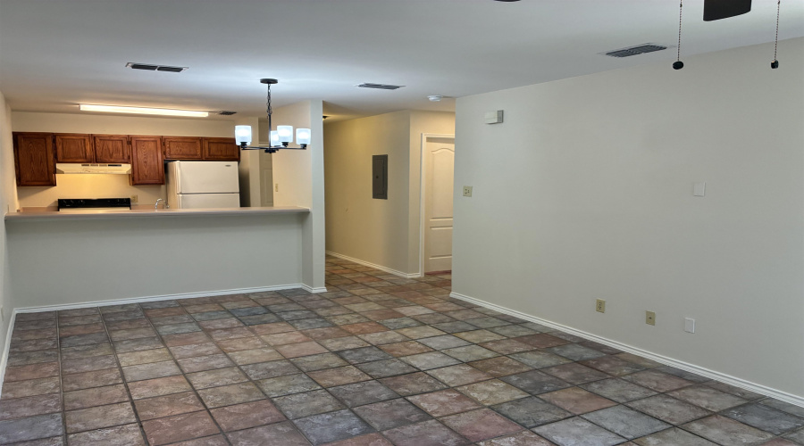 511 Shiloh Dr, LAREDO, Texas 78045, 1 Bedroom Bedrooms, 4 Rooms Rooms,1 BathroomBathrooms,Residential,For Rent,511 Shiloh Dr,20263638