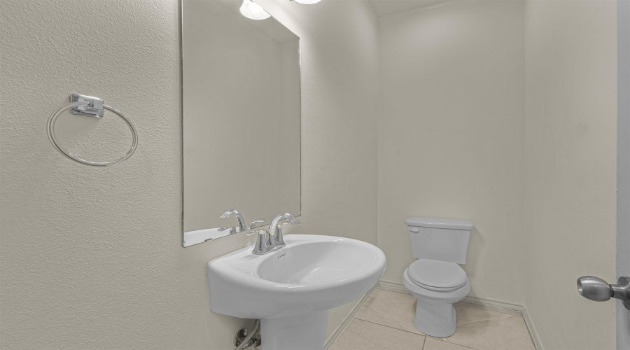 1601 Ann Harbor St, Laredo, Texas 78045, 4 Bedrooms Bedrooms, 7 Rooms Rooms,2 BathroomsBathrooms,Residential,For Sale,1601 Ann Harbor St,20263639