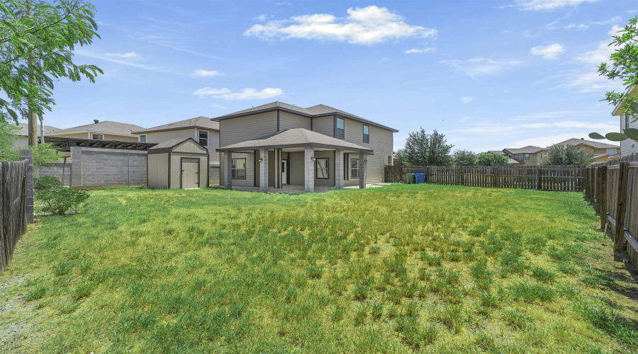 1601 Ann Harbor St, Laredo, Texas 78045, 4 Bedrooms Bedrooms, 7 Rooms Rooms,2 BathroomsBathrooms,Residential,For Sale,1601 Ann Harbor St,20263639