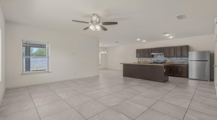 1601 Ann Harbor St, Laredo, Texas 78045, 4 Bedrooms Bedrooms, 7 Rooms Rooms,2 BathroomsBathrooms,Residential,For Sale,1601 Ann Harbor St,20263639