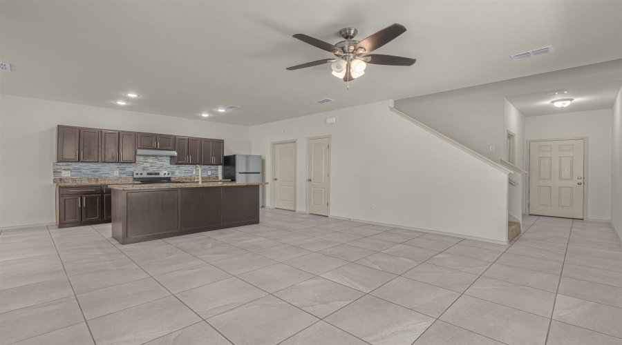 1601 Ann Harbor St, Laredo, Texas 78045, 4 Bedrooms Bedrooms, 7 Rooms Rooms,2 BathroomsBathrooms,Residential,For Sale,1601 Ann Harbor St,20263639