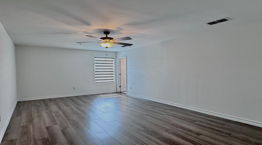 9915 Borna, LAREDO, Texas 78045, 3 Bedrooms Bedrooms, 6 Rooms Rooms,2 BathroomsBathrooms,Residential,For Rent,9915 Borna,20263640