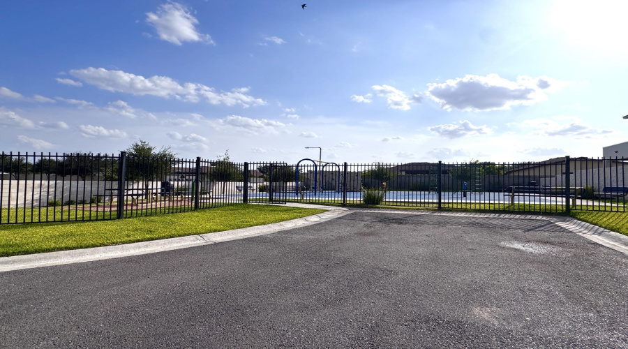 9915 Borna, LAREDO, Texas 78045, 3 Bedrooms Bedrooms, 6 Rooms Rooms,2 BathroomsBathrooms,Residential,For Rent,9915 Borna,20263640