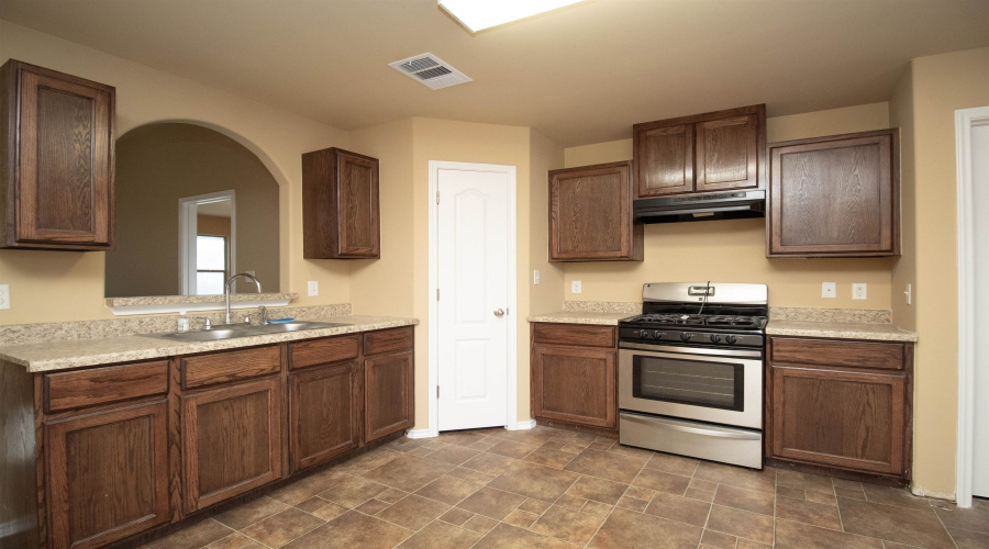 1525 Cozumel Dr, Laredo, Texas 78046, 3 Bedrooms Bedrooms, 6 Rooms Rooms,2 BathroomsBathrooms,Residential,For Rent,1525 Cozumel Dr,20263644